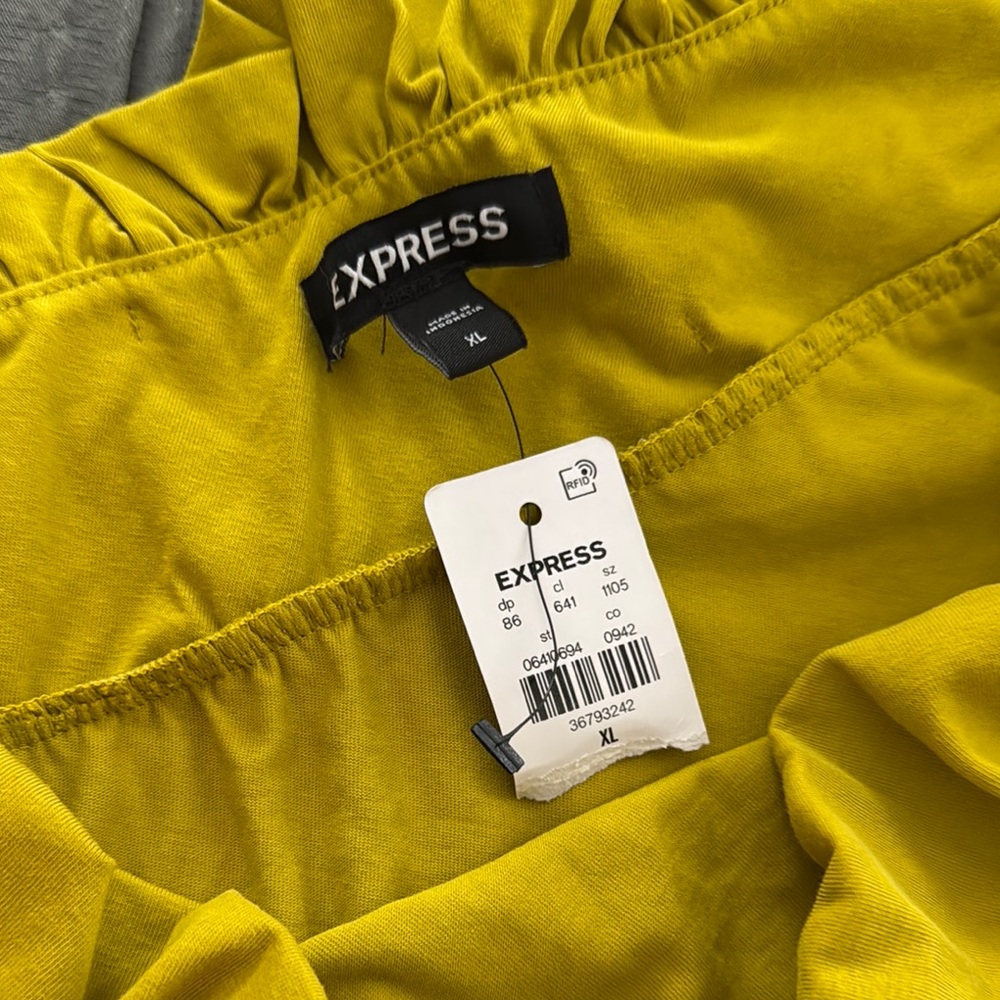 Express Yellow Asymmetrical Ruffled Crop Top - Picture 2 of 4
